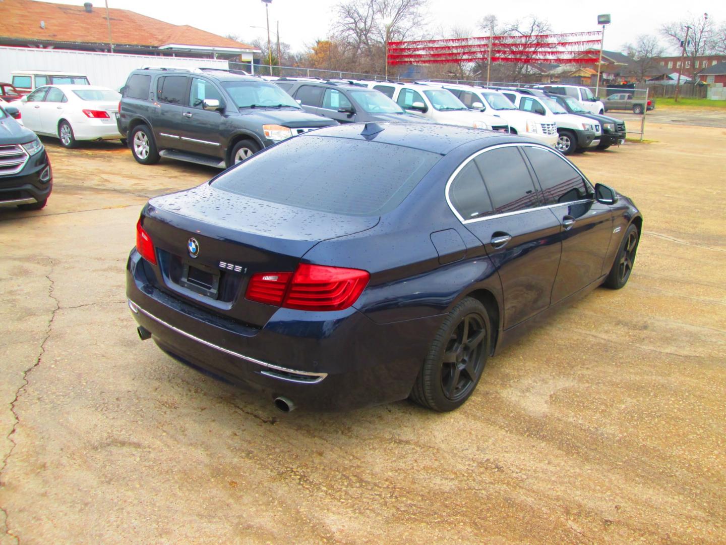 2015 BLUE /TAN BMW 5-Series (WBA5B1C58FG) , located at 1815 NE 28th St., Fort Worth, TX, 76106, (817) 625-6251, 32.795582, -97.333069 - Photo#4